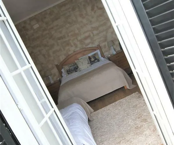 Casa Amarela Willa *